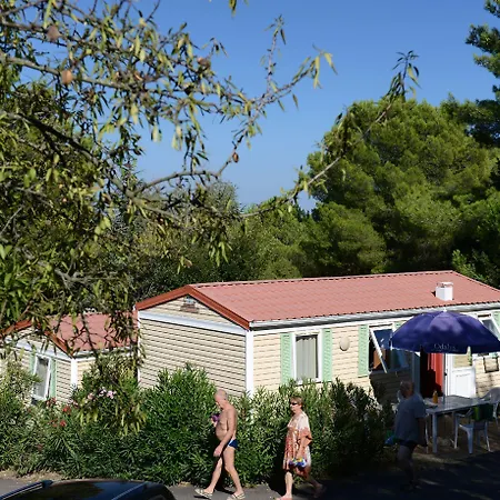 Domaine Résidentiel De Plein Air Odalys La Pinède Camping