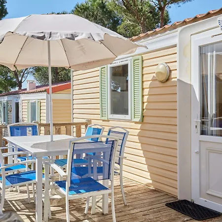 Domaine Résidentiel De Plein Air Odalys La Pinède 3* Agde