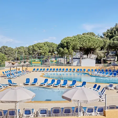 Domaine Résidentiel De Plein Air Odalys La Pinède 3*