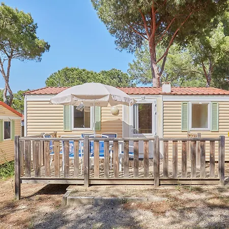 Domaine Résidentiel De Plein Air Odalys La Pinède Camping 3*