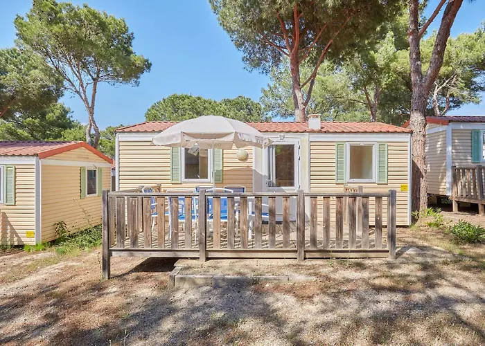 مكان تخييم Domaine Residentiel De Plein Air Odalys La Pinede 3*